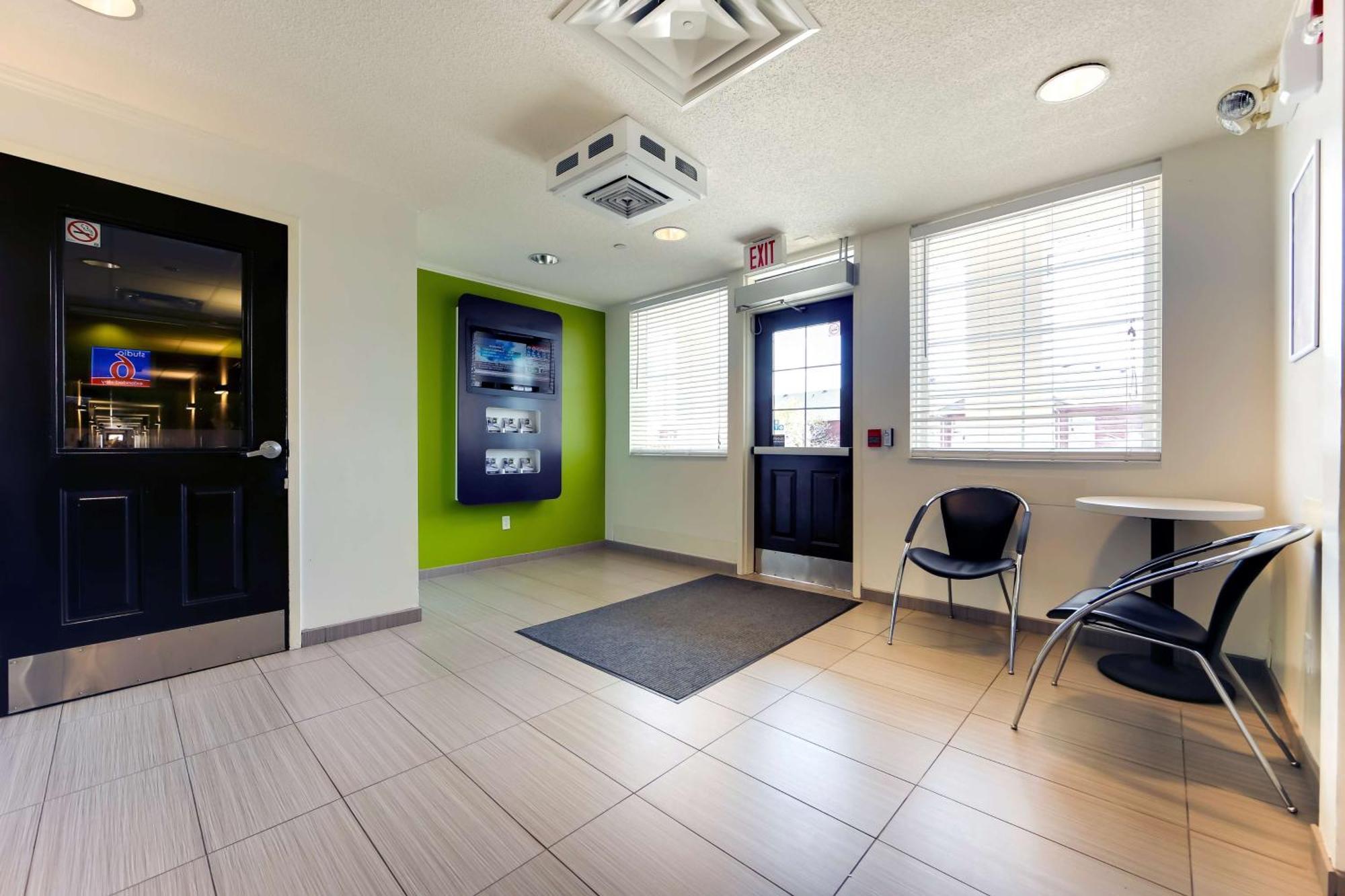 Studio 6 Toronto - Mississauga With Kitchenettes Exterior photo